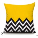 housse coussin  motif zig zag noir et jaune   40cm X 40 cm