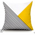 housse coussin   motif  geometrique  jaune noir et blanc  40cm X 40 cm