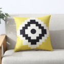 Housse  coussin motif geometrique crochet individuel fonds jaune 40 CM X 40 CM