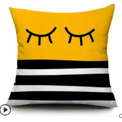 coussin motif   les yeux fermée jaune  40cm X 40 cm