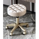 E06.26 Tabouret à roulette stylé blanc